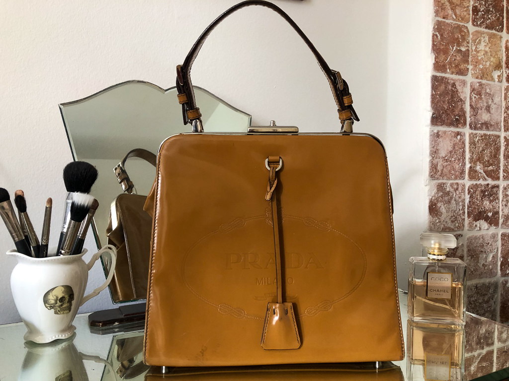 miranda priestly prada bag